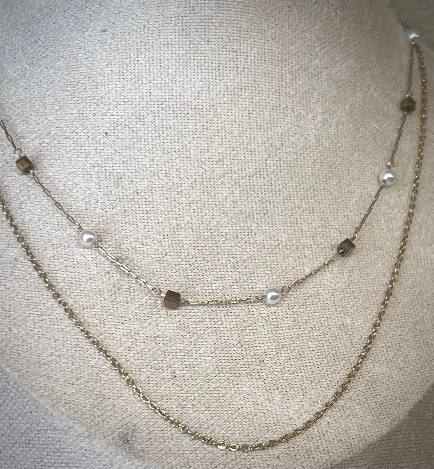 Layered Necklace / Box + Pearl