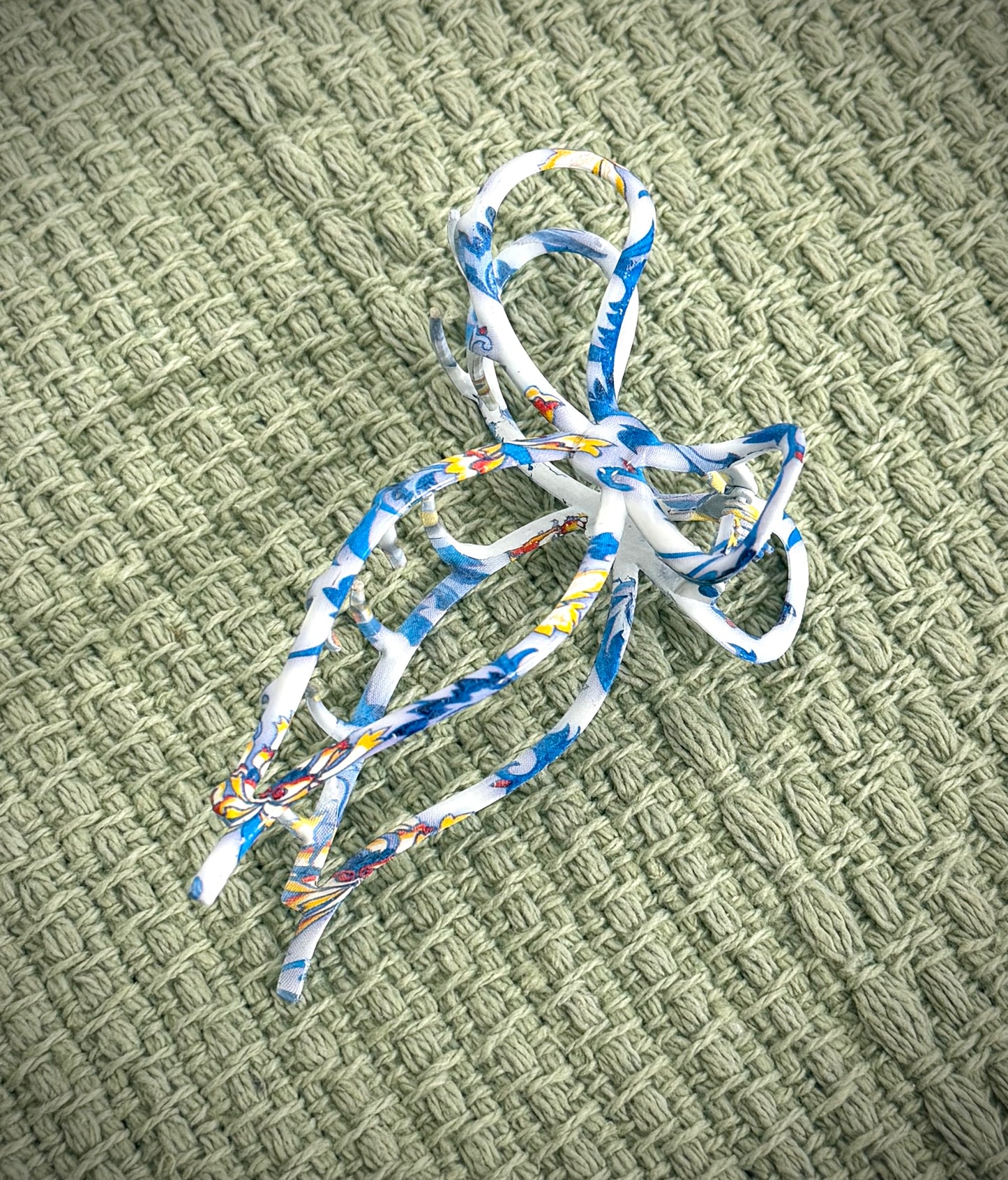 Vintage Bow / Hair Clip