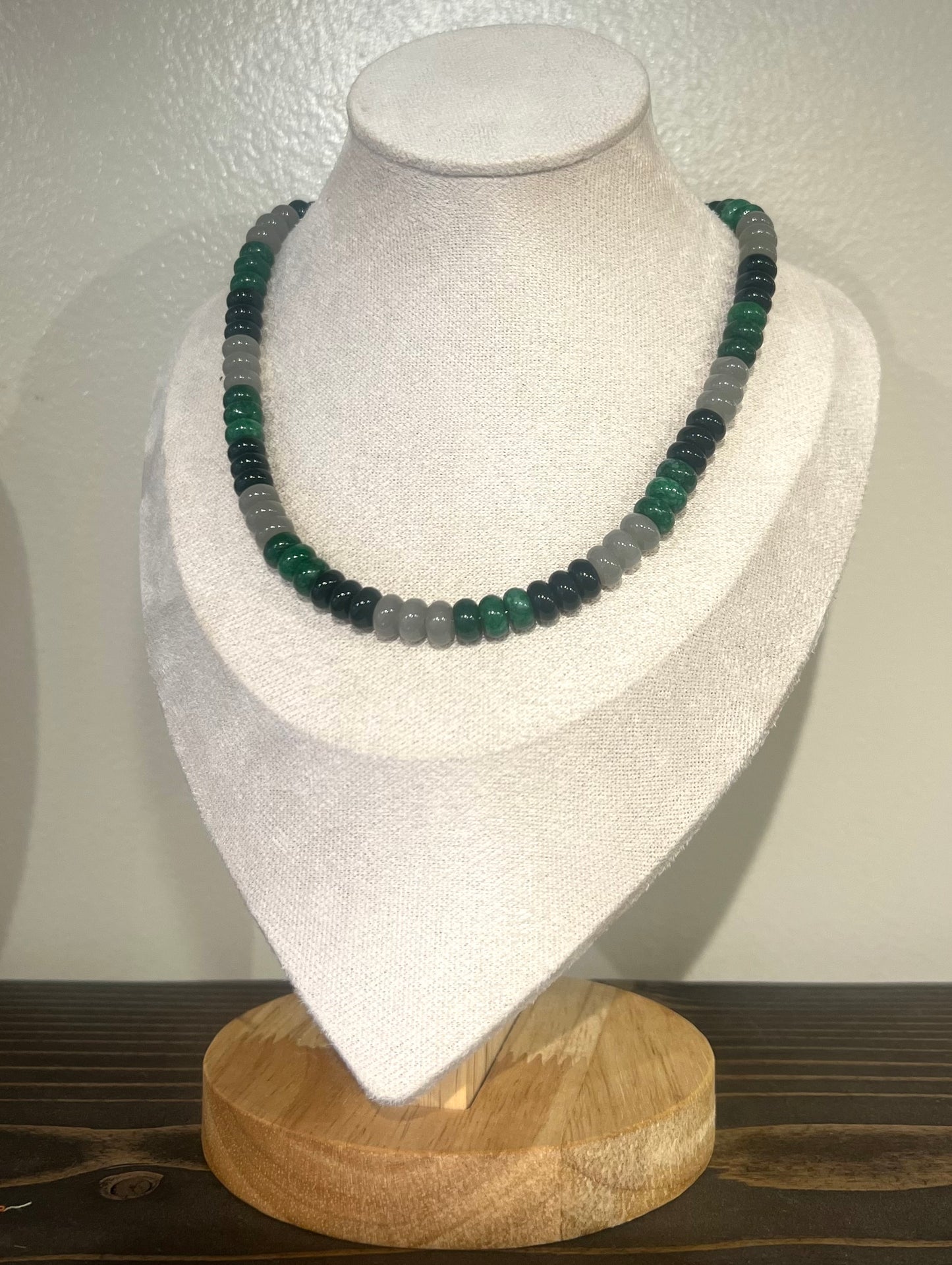 Beaded Necklace / green jade & glass mix 2