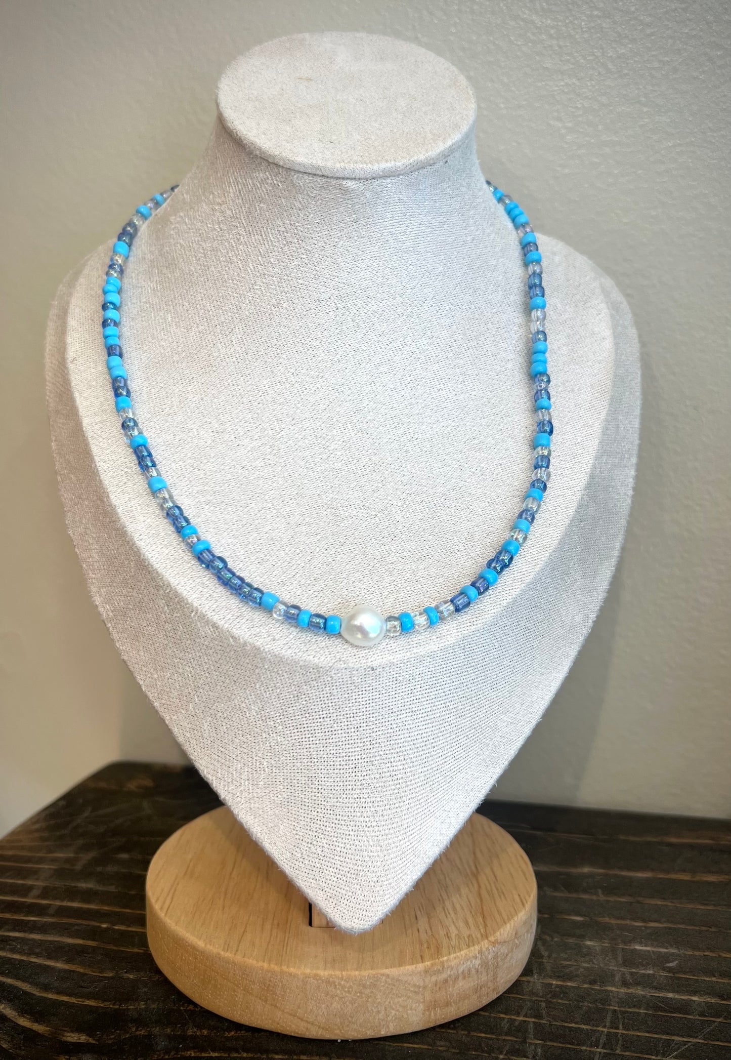 Mini Beaded Necklace / blues + freshwater pearl