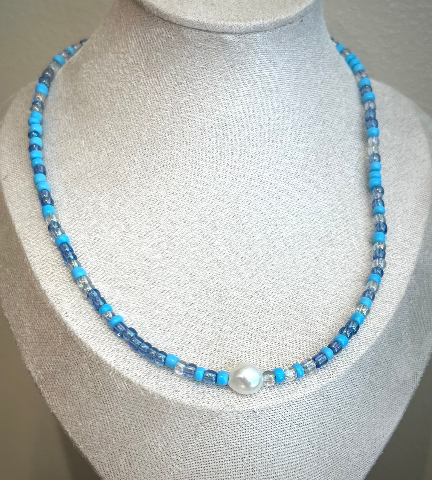 Mini Beaded Necklace / blues + freshwater pearl