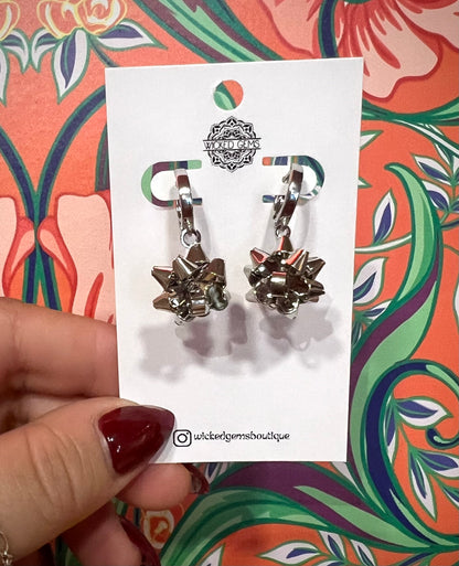 Christmas Bow Huggie