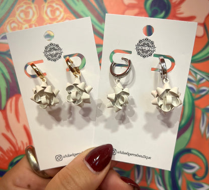 Christmas Bow Huggie