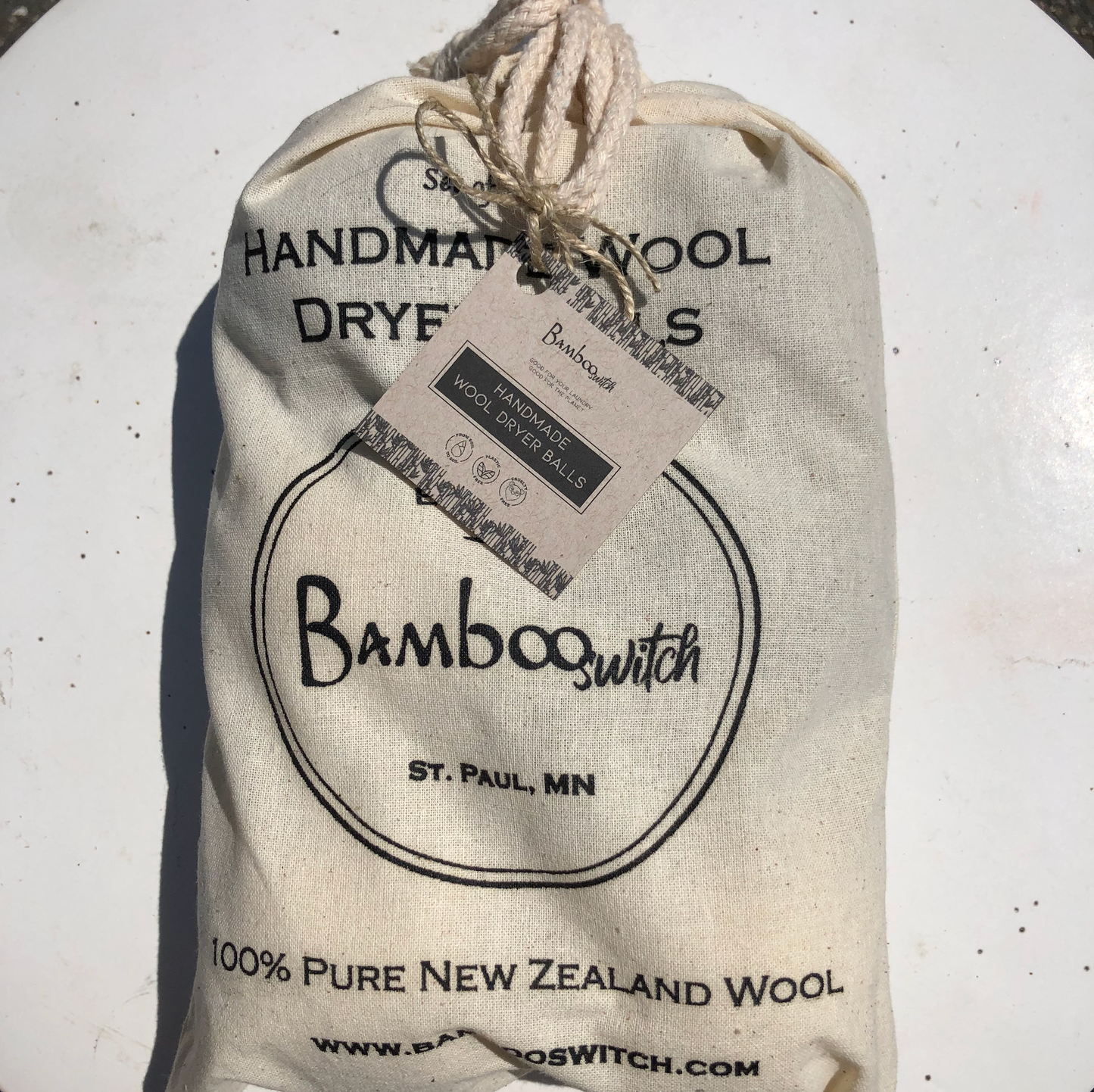 Set of 6 Organic Wool Dryer Balls / White