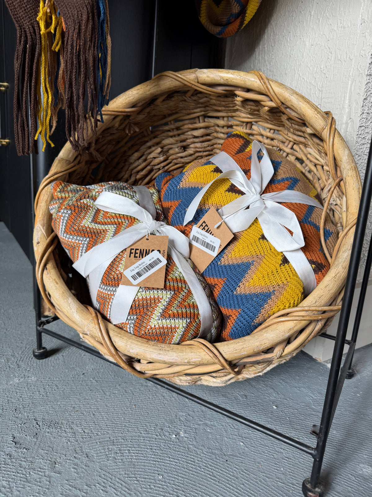 XL blanket basket