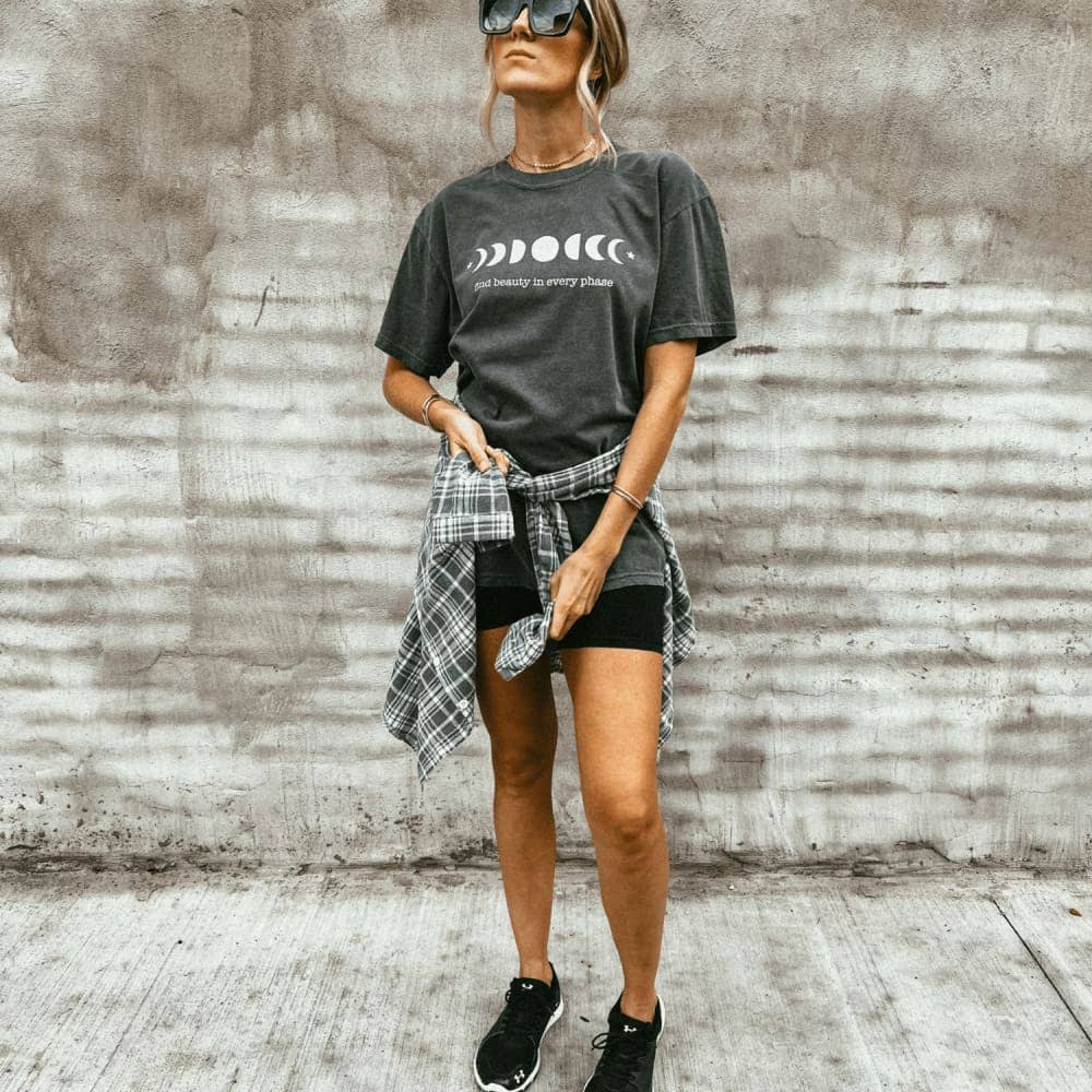 Moon Phase Tee / Pepper