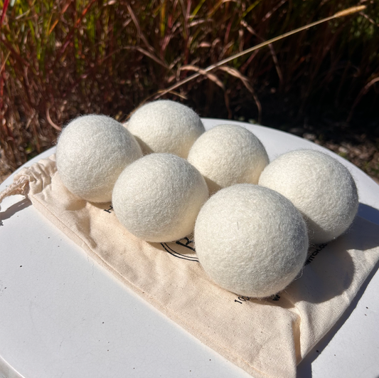 Set of 6 Organic Wool Dryer Balls / White