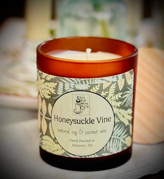 Honeysuckle Vine / 10oz Candle
