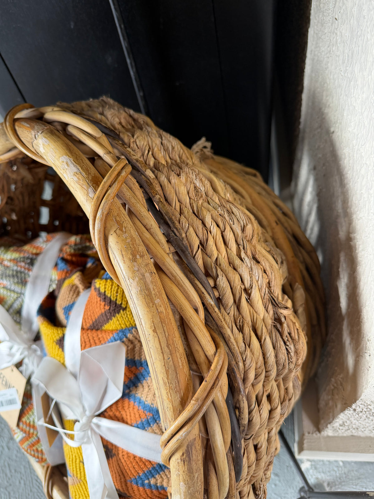 XL blanket basket