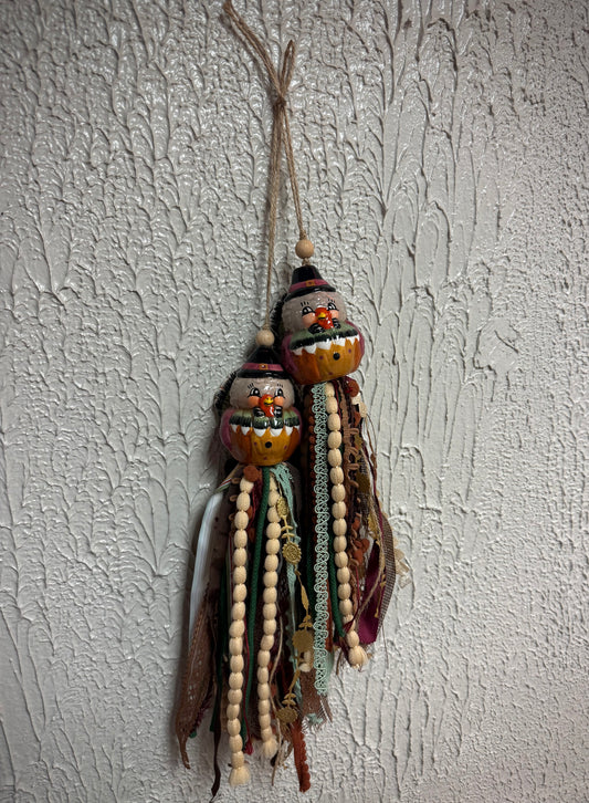 Giggly Gobble / salt and pepper tassel