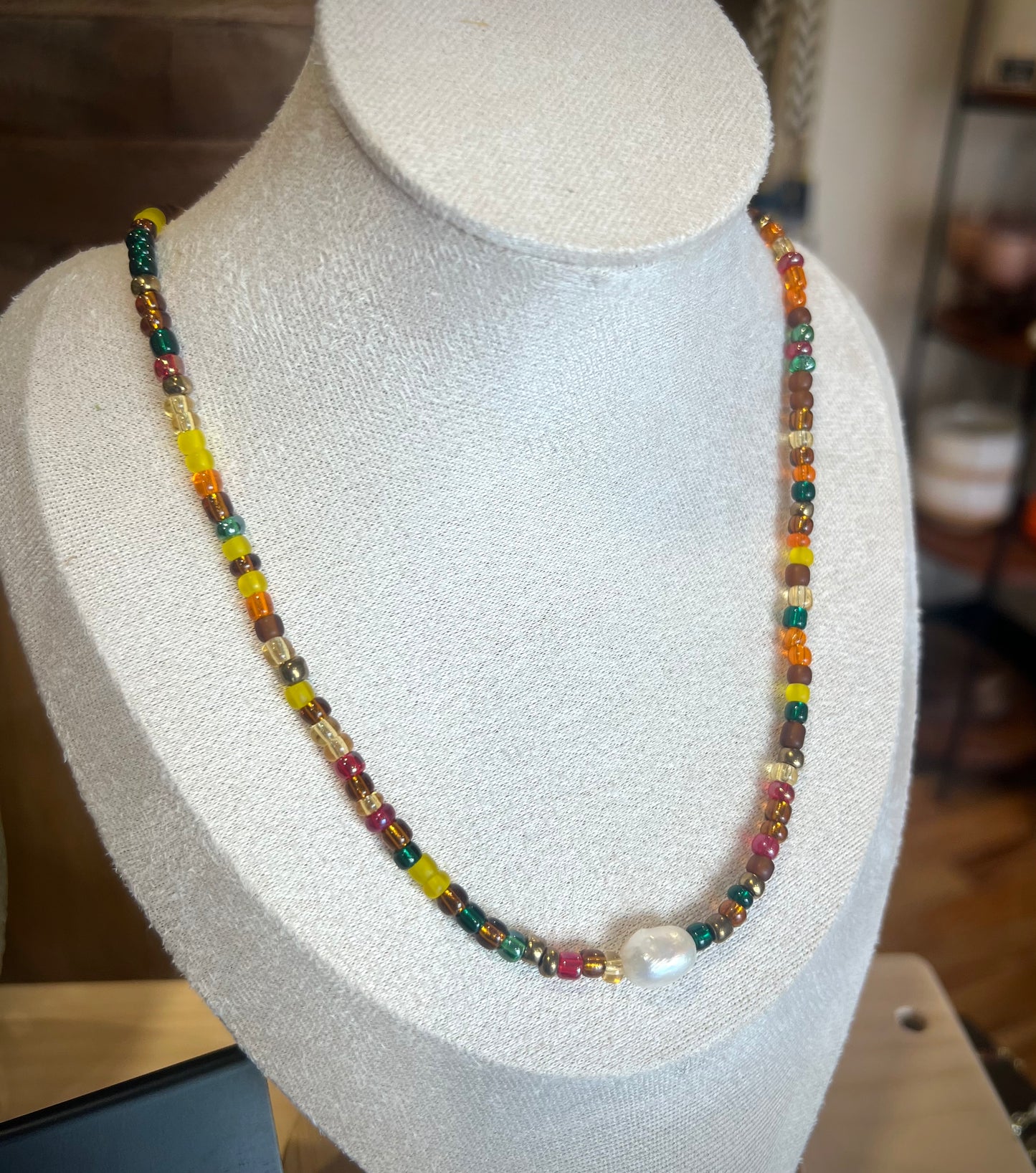 Mini Beaded Necklace / Autumn mix + freshwater pearl
