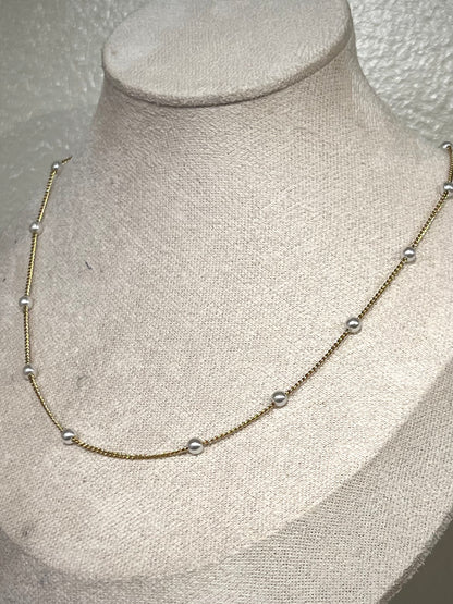 Dainty Pearl Necklace