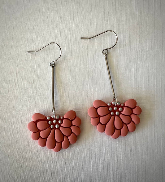 Dahlia Dangle