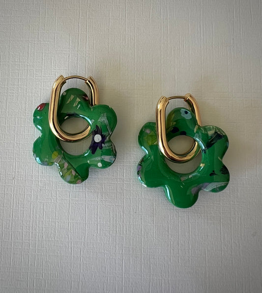 Garden Party / huggie + charm