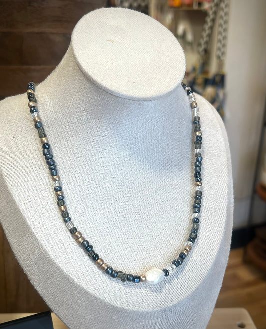 Mini Beaded Necklace / slate mix + freshwater pearl