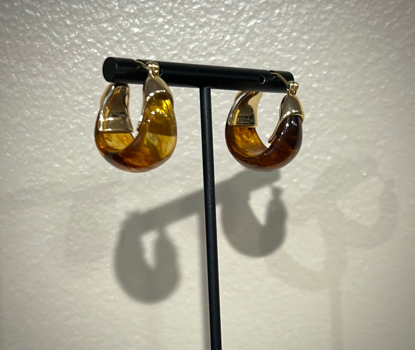 Chunky Resin Hoop / brown