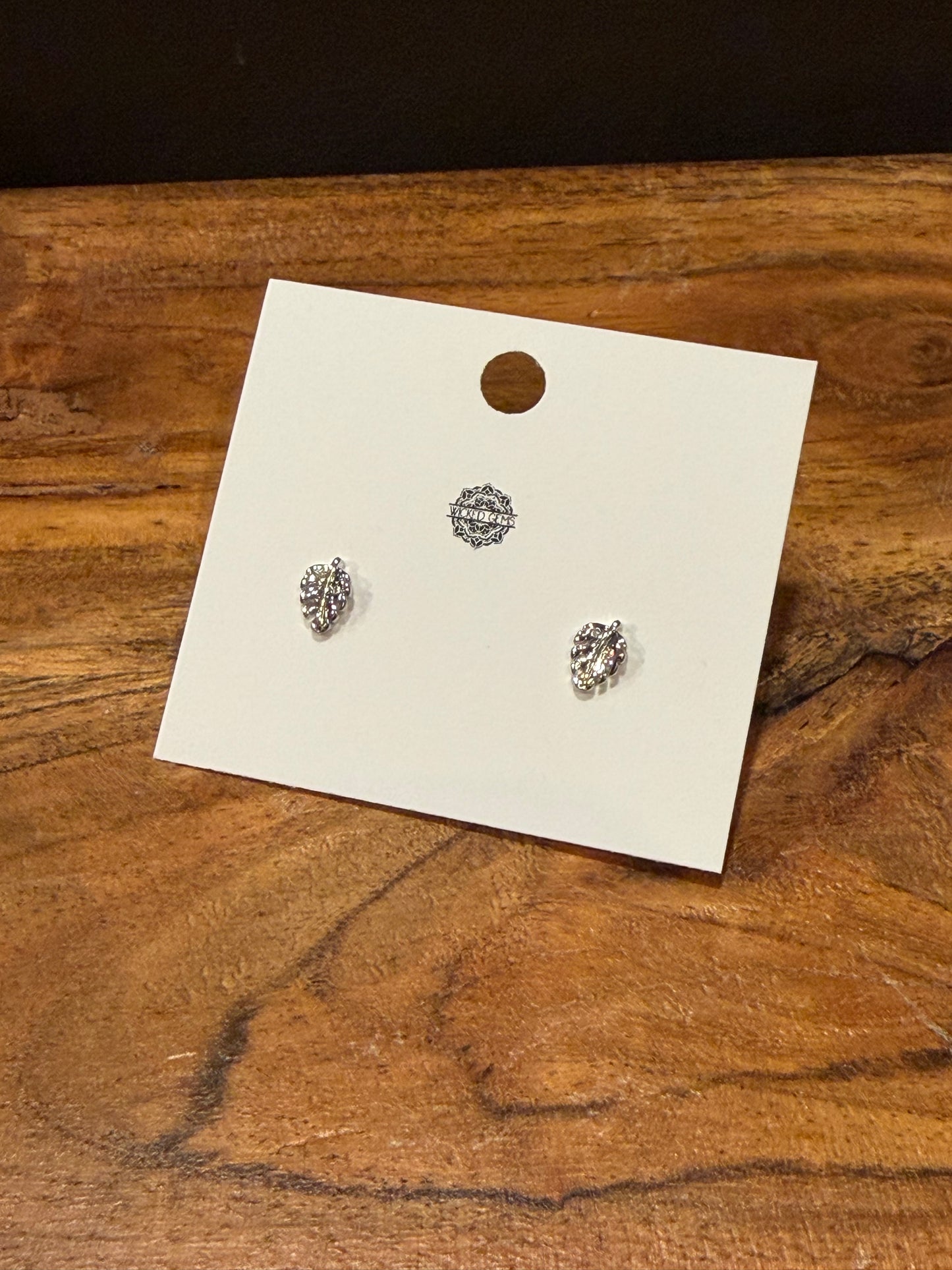Mini Leaf / Stud