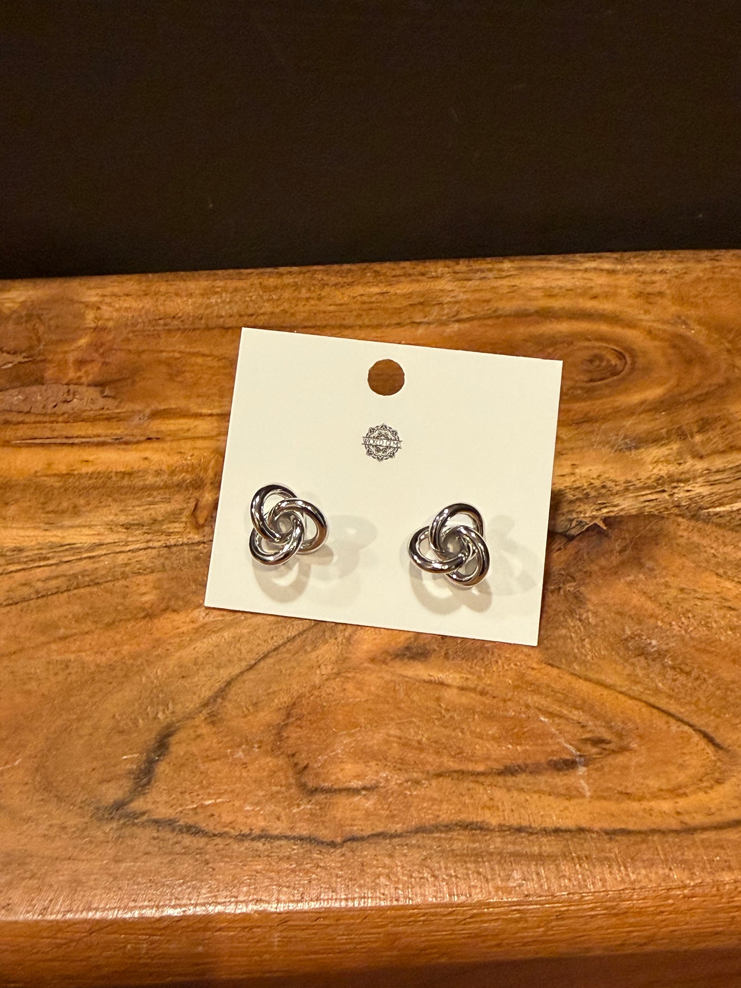 Bunch Knot / Stud