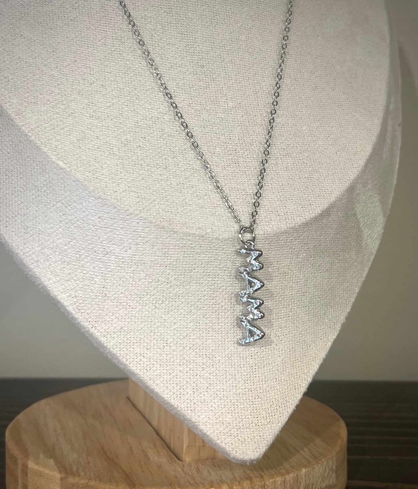 Mama Necklace / Silver