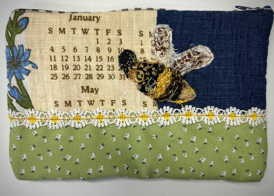 Bumble Bee Zipper Pouch