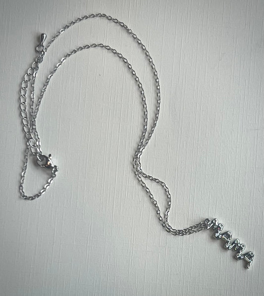 Mama Necklace / Silver