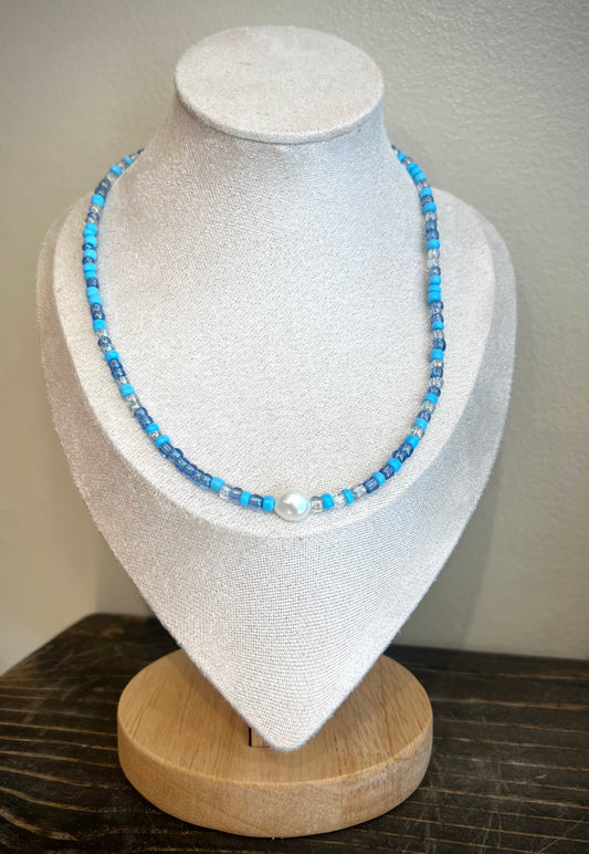 Mini Beaded Necklace / blues + freshwater pearl