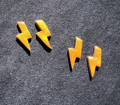 Lightning Bolt / stud