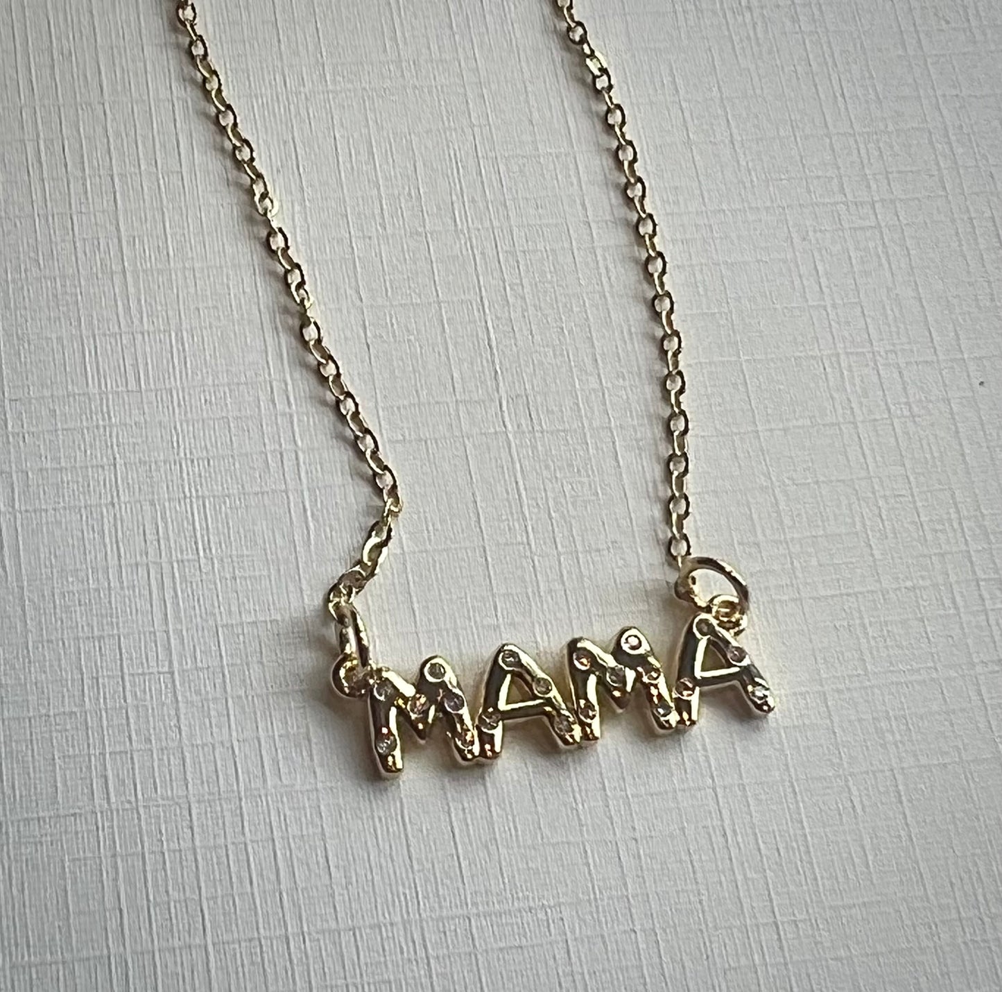 Mama Necklace / Gold